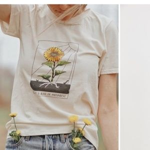 Just of ray of sunshine tee